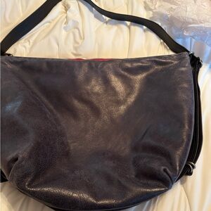 Rough & tumble nave large duffle bag with peony zipper and very pretty lining.